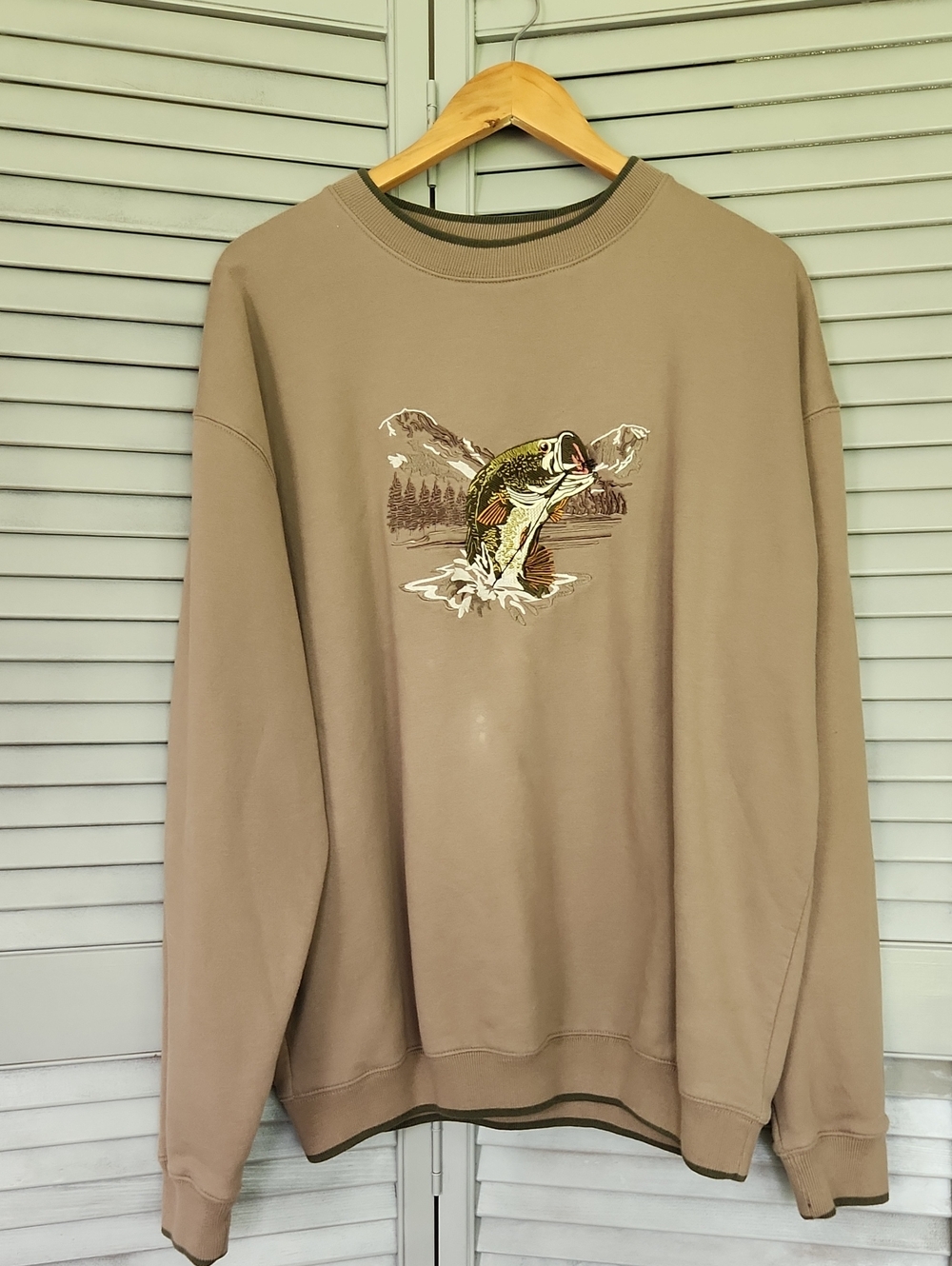 Vintage M&C Sport Round Neck Sweatshirt Grandpa Dad Fish Bass Embroidered Retro